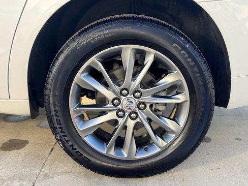 Used 2023 Buick Enclave Avenir w/ Avenir Technology Package image 7