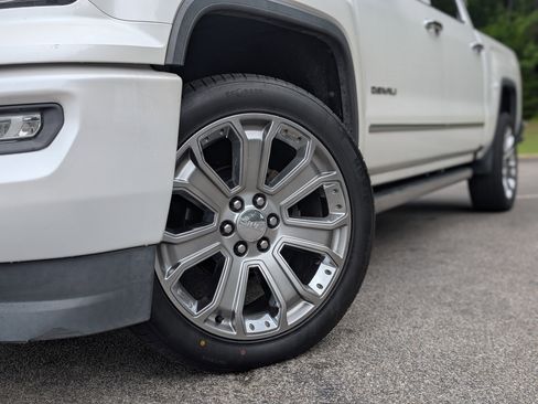Used 2018 GMC Sierra 1500 Denali w/ Denali Ultimate Package AWD/4WD image 34
