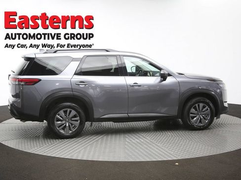 Used 2025 Nissan Pathfinder SV FWD image 44
