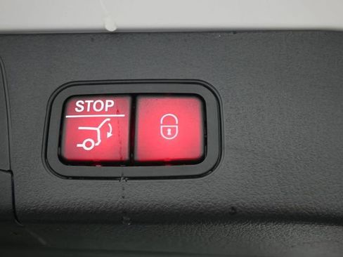 Used 2024 Mercedes-Benz EQB 250+ image 29