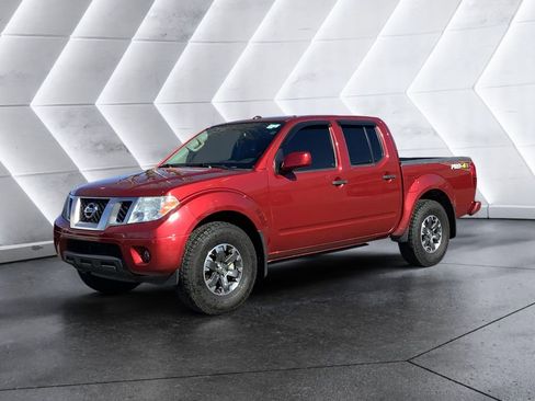 Used 2019 Nissan Frontier PRO-4X image 3