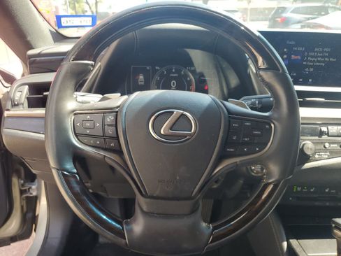 Used 2020 Lexus ES 350 w/ Premium Package FWD image 14