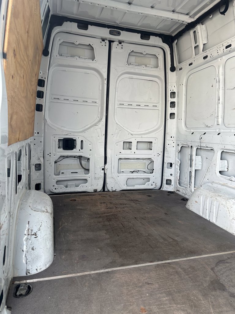 Used 2023 Mercedes-Benz Sprinter 2500 w/ Acoustic Package image 21