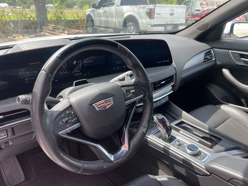 Used 2025 Cadillac CT5 Premium Luxury image 9