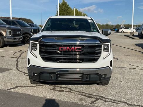 Used 2023 GMC Sierra 1500 SLT w/ SLT Premium Package image 2