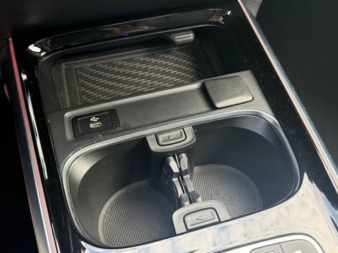 Used 2026 Mercedes-Benz GLB 250 4MATIC image 31