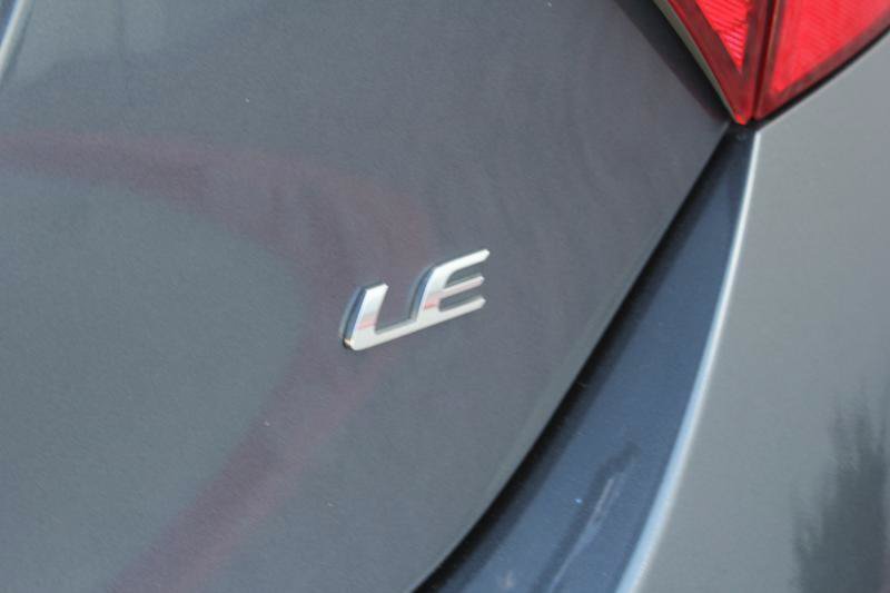Used 2017 Toyota Corolla LE w/ Carpet Mat Package (TMS) FWD image 10