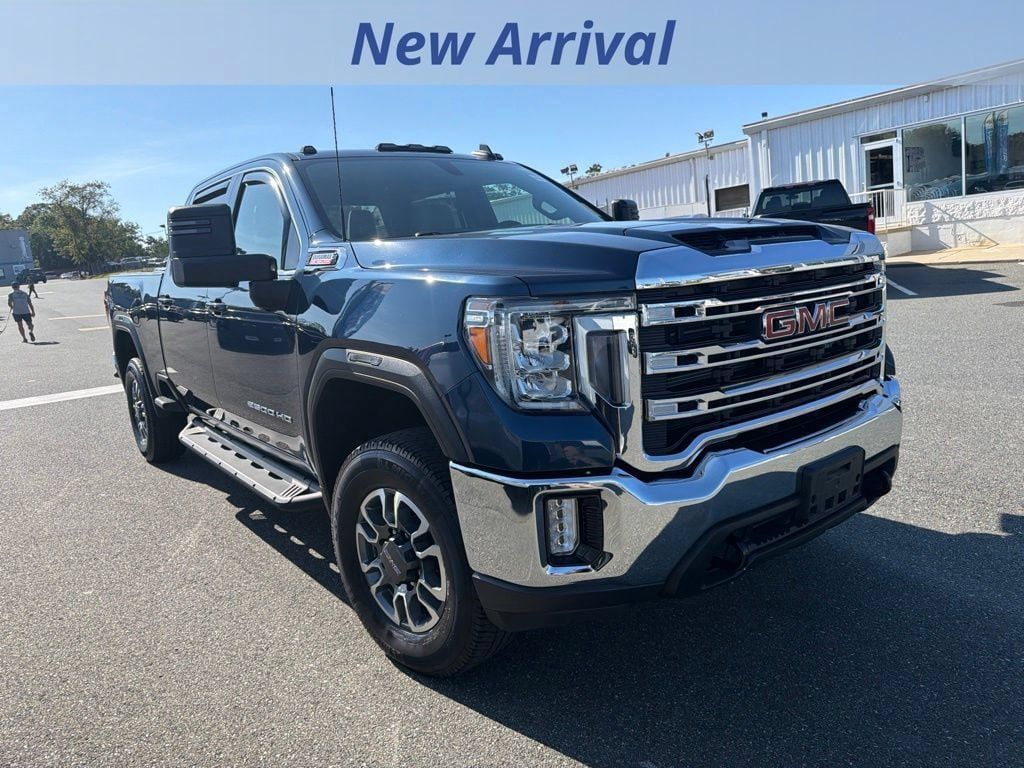 Used 2021 GMC Sierra 2500 SLE w/ SLE Convenience Package AWD/4WD image 2