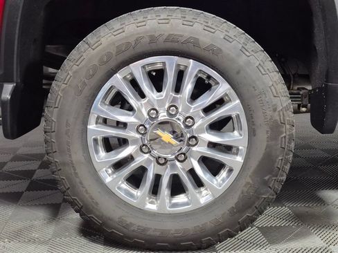 Used 2022 Chevrolet Silverado 2500 High Country w/ Z71 Off-Road Package AWD/4WD image 27