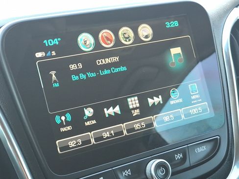 Used 2018 Chevrolet Equinox Premier FWD image 22