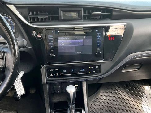 Used 2019 Toyota Corolla SE image 7
