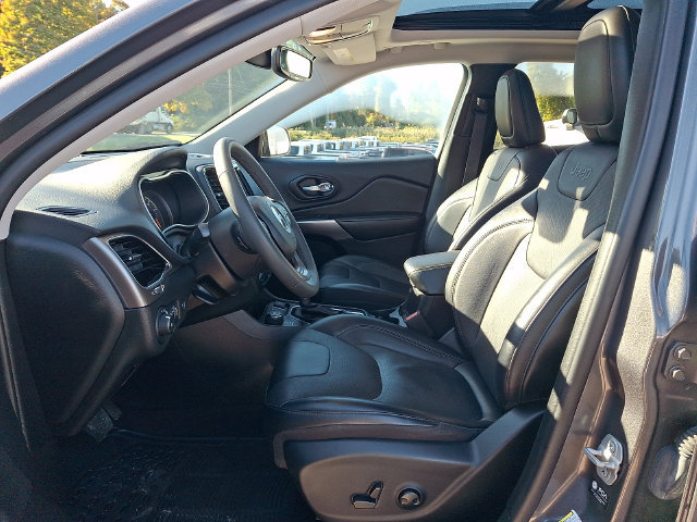 Used 2022 Jeep Cherokee Limited AWD/4WD image 2