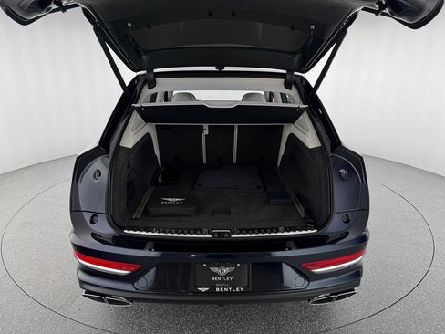 New 2025 Bentley Bentayga image 40