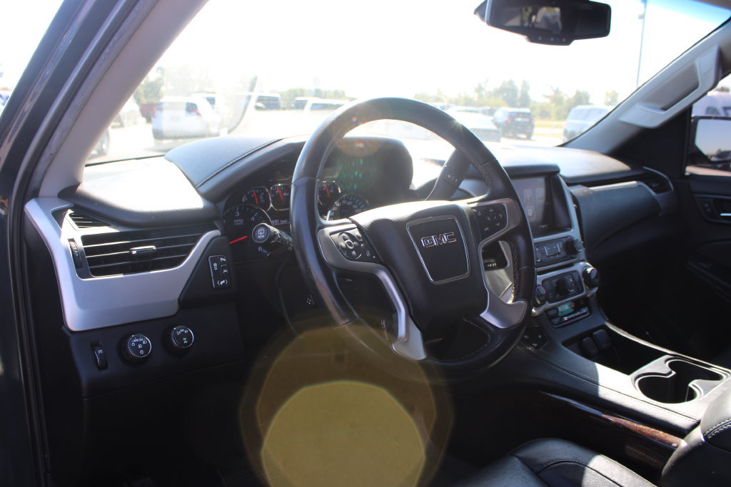 Used 2020 GMC Yukon XL SLT w/ Open Road Package AWD/4WD image 26
