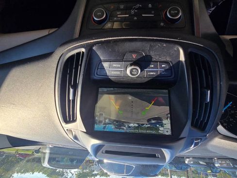 Used 2018 Ford Escape SE w/ Ford Safe & Smart Package FWD image 43