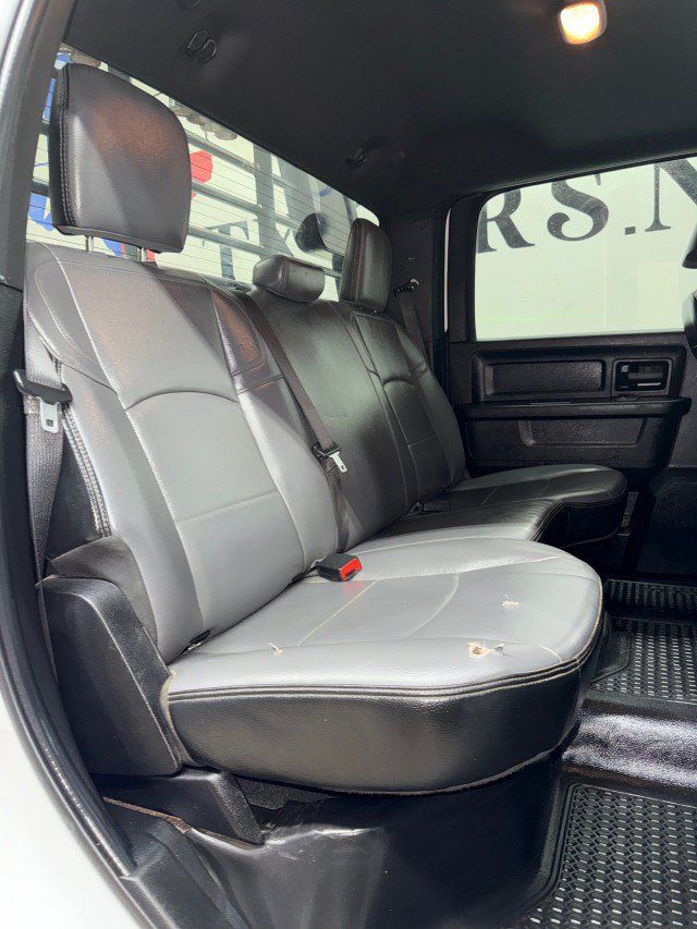 Used 2024 RAM 2500 Tradesman w/ Chrome Appearance Group AWD/4WD image 33