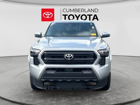 Used 2024 Toyota Tacoma SR5 AWD/4WD image 5