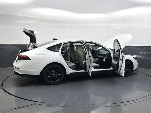 New 2025 Honda Accord SE image 35