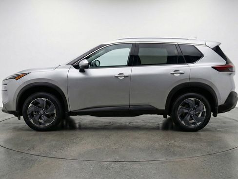 Used 2025 Nissan Rogue SV FWD image 5