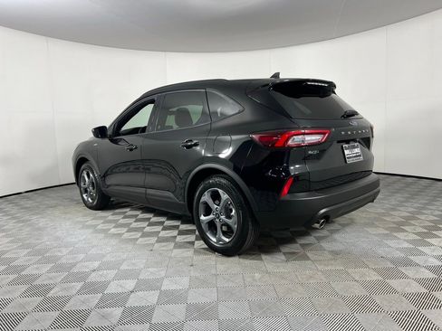 Used 2025 Ford Escape ST-Line image 8