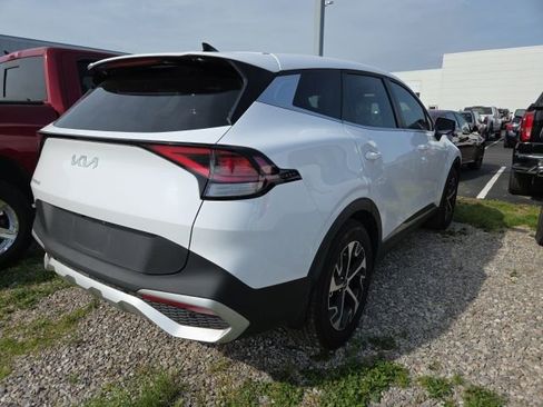 Used 2025 Kia Sportage EX image 4