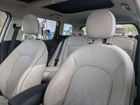 Used 2020 MINI Cooper Clubman S image 7