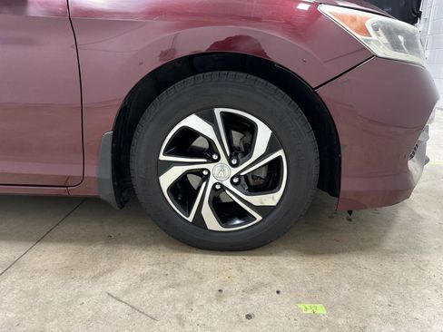 Used 2017 Honda Accord LX image 13