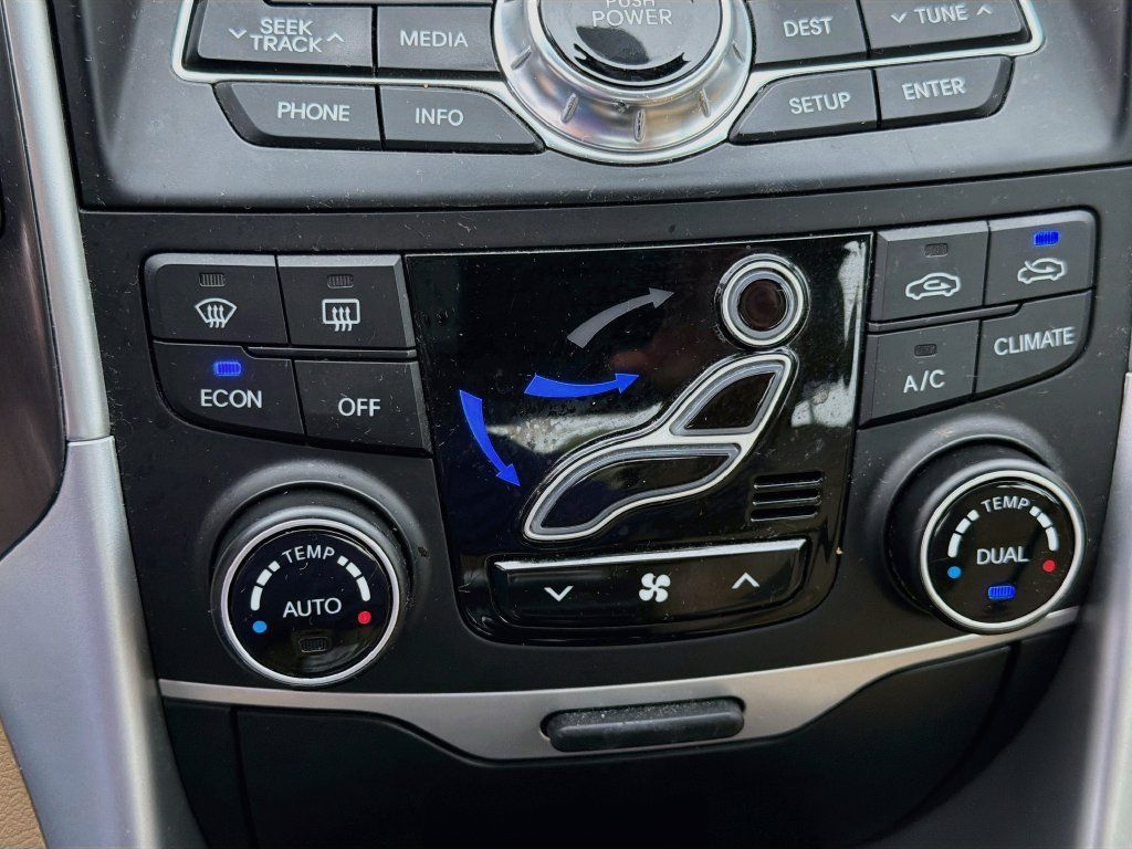 Used 2015 Hyundai Sonata Limited w/ Option Group 02 FWD image 18