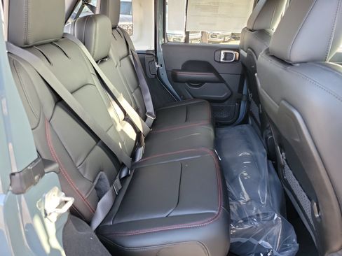New 2026 Jeep Wrangler Unlimited Rubicon AWD/4WD image 18
