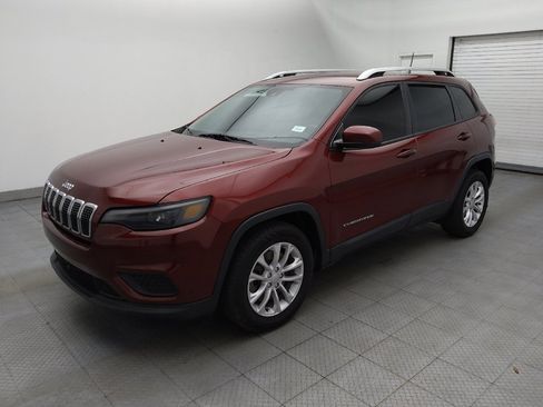 Used 2021 Jeep Cherokee Latitude FWD image 2