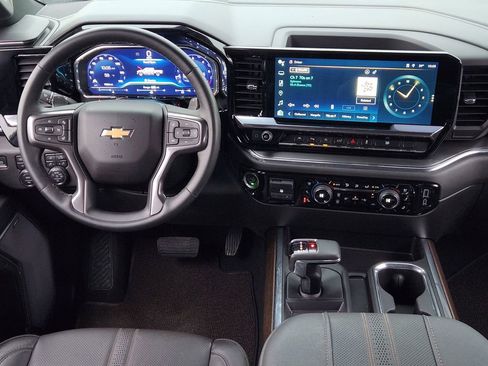 Used 2024 Chevrolet Silverado 1500 High Country AWD/4WD image 26
