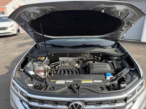 Used 2022 Volkswagen Atlas Cross Sport SEL image 48