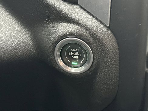 Used 2023 GMC Sierra 2500 SLE w/ SLE Value Package; image 21