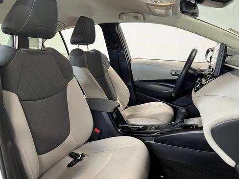 Used 2022 Toyota Corolla LE FWD image 10