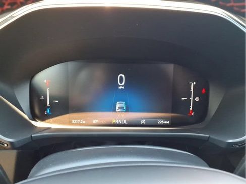 Used 2025 Ford Escape ST-Line w/ Cold Weather Package AWD/4WD image 16