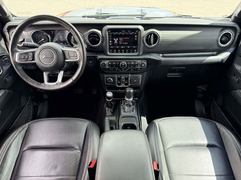 Used 2023 Jeep Wrangler Unlimited Sahara w/ Cold Weather Group image 25