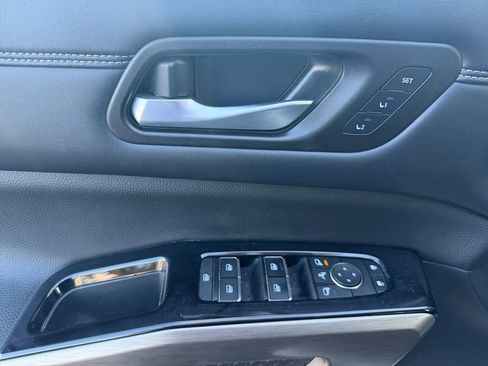 Used 2022 Nissan Pathfinder Platinum w/ Cargo Package image 27