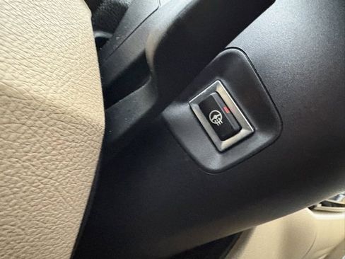 Used 2018 BMW 330i xDrive 330i xDrive w/ Convenience Package image 20