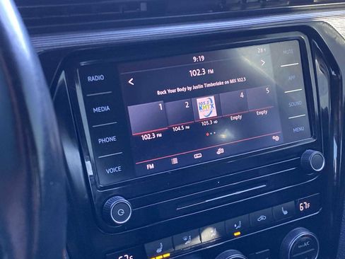 Used 2020 Volkswagen Passat 2.0T R-Line image 26