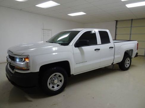Used 2019 Chevrolet Silverado 1500 W/T RWD image 3