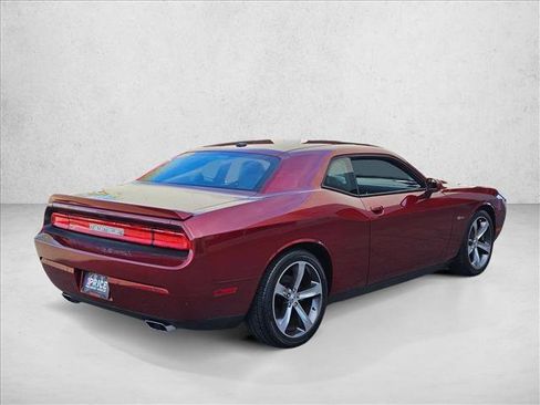 Used 2014 Dodge Challenger R/T image 5