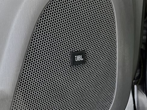 Used 2010 Toyota Prius Three image 18