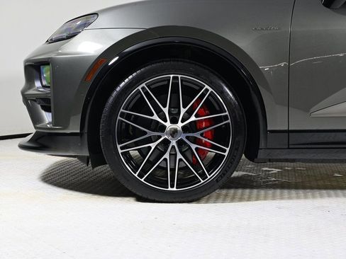 Used 2024 Porsche Macan Turbo Electric image 27