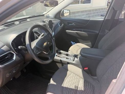Used 2021 Chevrolet Equinox LT AWD/4WD image 3