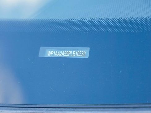 Used 2023 Porsche Macan image 27