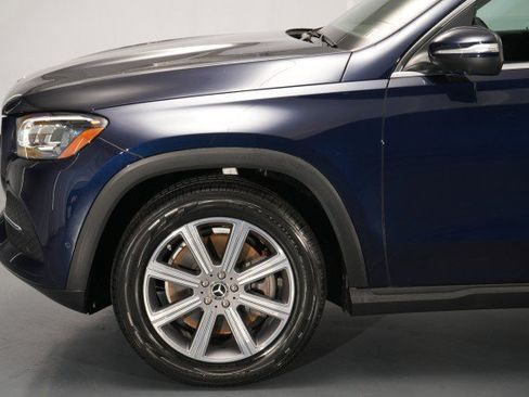 Used 2021 Mercedes-Benz GLS 450 4MATIC image 3