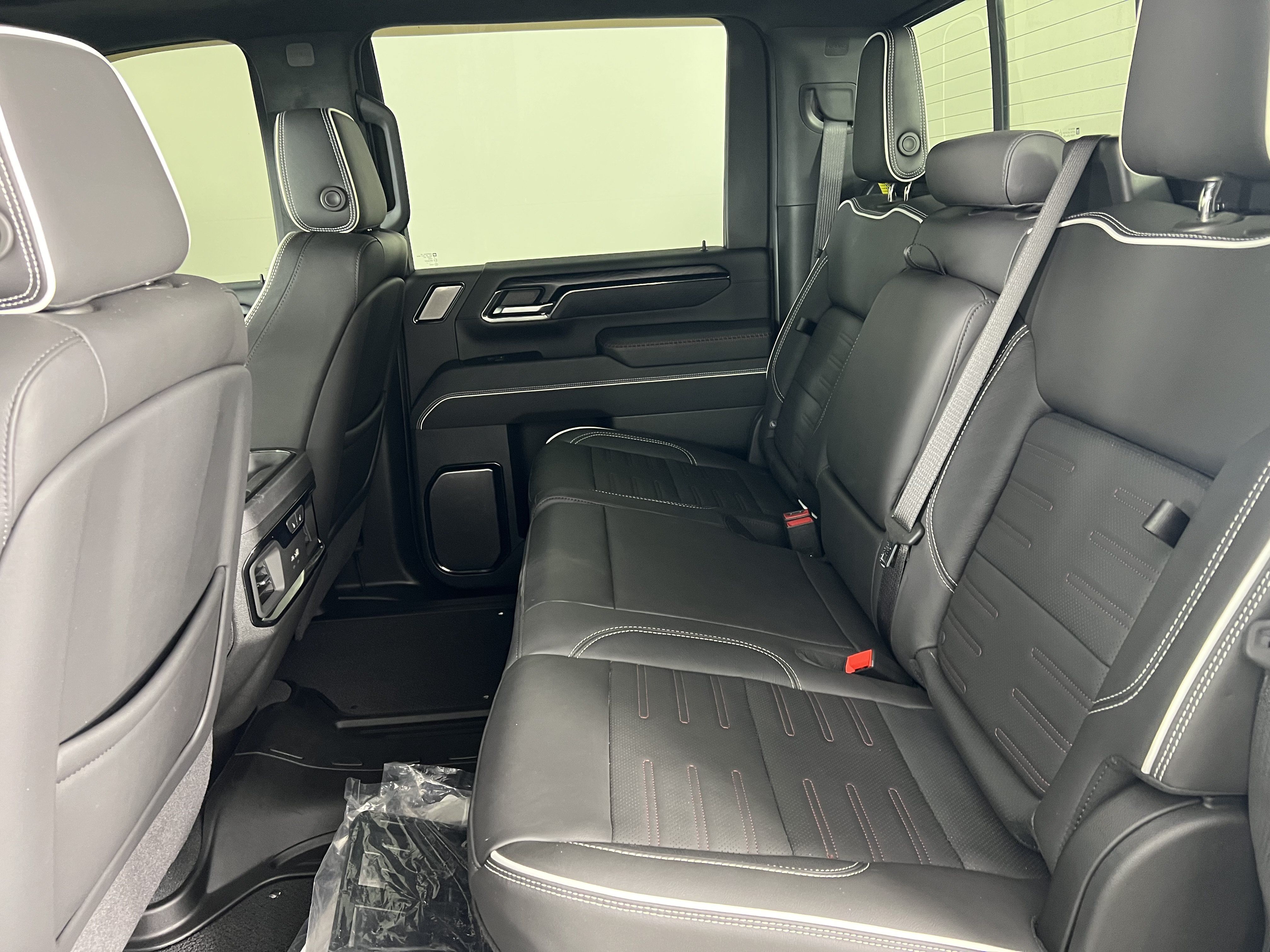 Used 2024 GMC Sierra 2500 AT4X AWD/4WD image 20