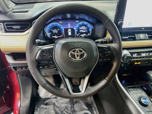 Used 2025 Toyota RAV4 Limited w/ Advanced Technology Package AWD/4WD image 11