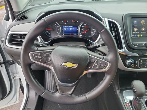 Used 2022 Chevrolet Equinox LT image 24
