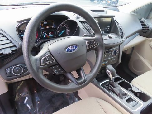 Used 2018 Ford Escape SE w/ SE Sync 3 Package image 15